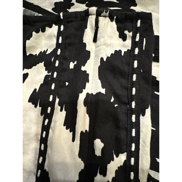 CAbi Women’s Skirt Size 8 Flare Boho Embroidered Stitch Black White 937 - Picture 12 of 14